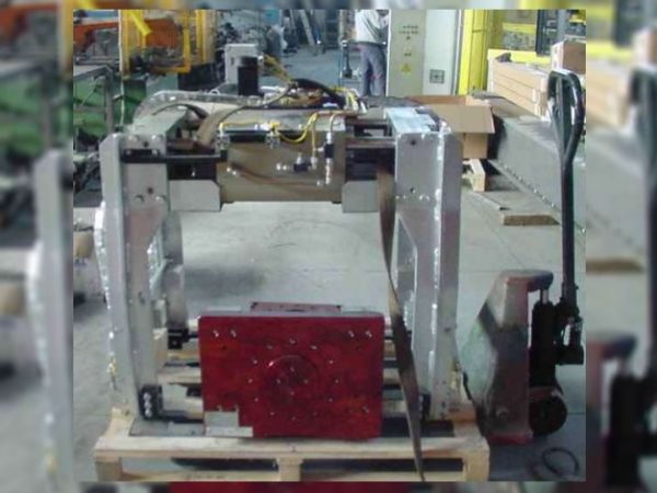 Robotools Srl. robotic devices. Pinza RTW 110/300 corsa 150+150mm. portata 400 Kg